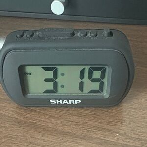 1" LCD with Top Control Clock Black - Sharp